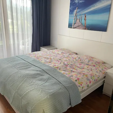 Nette In Seenaehe 아파트